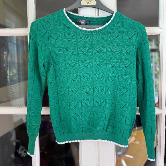 Emerald Green Crew Neck Sweater with White Scalloped Trim, Sz. L - Picture 1 of 5